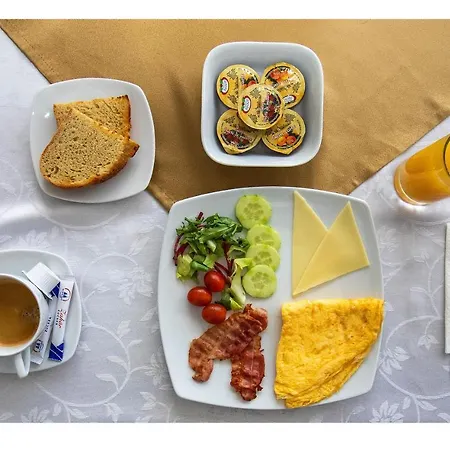 Aseltur בית הארחה 3*